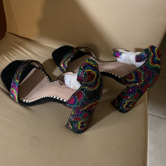 betsey johnson sandals multi color stone new - Picture 2 of 7